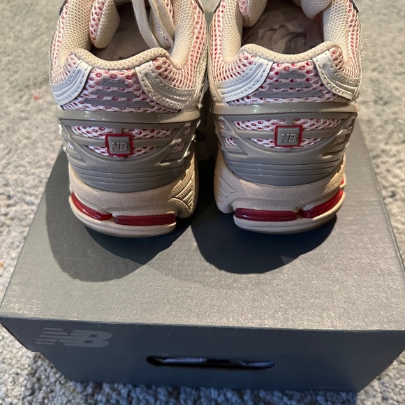 Men’s new balance 1906r sea salt red size 11 - Picture 4 of 8